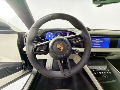 Used 2026 Porsche Macan Electric RWD image 20