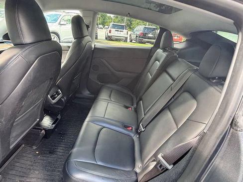 Used 2023 Tesla Model Y Long Range AWD/4WD image 12