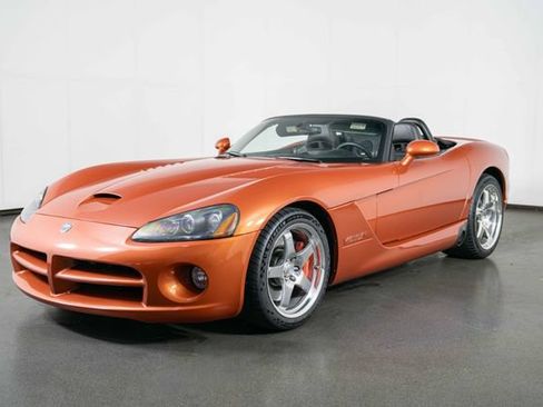 Used 2005 Dodge Viper SRT-10 w/ Copperhead Edition Group RWD image 4