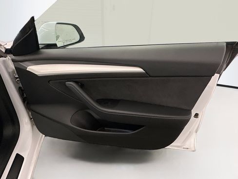 Used 2021 Tesla Model 3 Long Range image 33