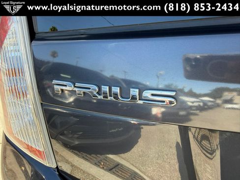 Used 2013 Toyota Prius Three w/ Solar Roof Pkg FWD image 8