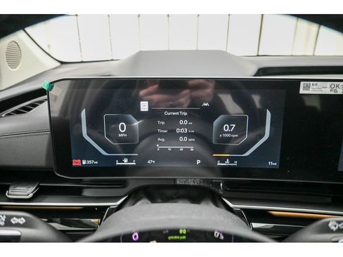 New 2026 Kia Carnival SX Prestige FWD image 23