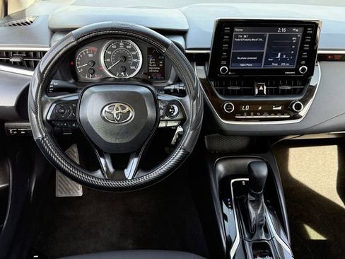 Certified 2022 Toyota Corolla LE image 12