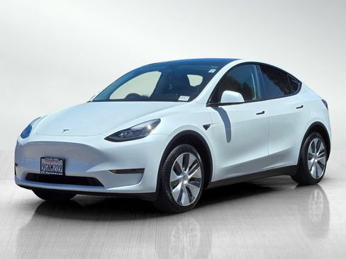 Used 2023 Tesla Model Y Long Range AWD/4WD image 9