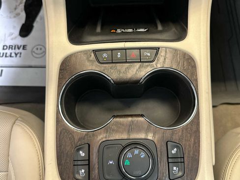 Used 2023 GMC Acadia Denali w/ Denali Technology Package image 29