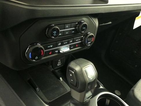 Certified 2026 Ford Bronco Big Bend AWD/4WD image 17