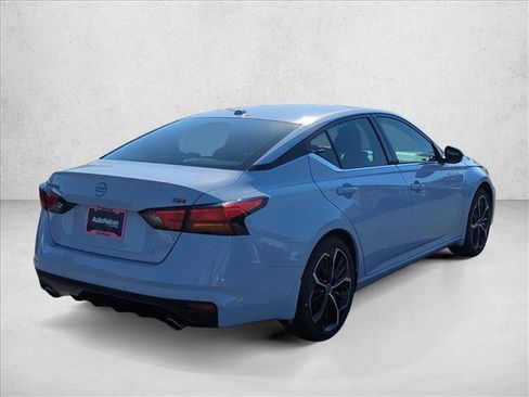 New 2025 Nissan Altima 2.5 SR image 7