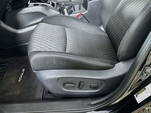 Used 2019 Nissan Rogue SV AWD/4WD image 21