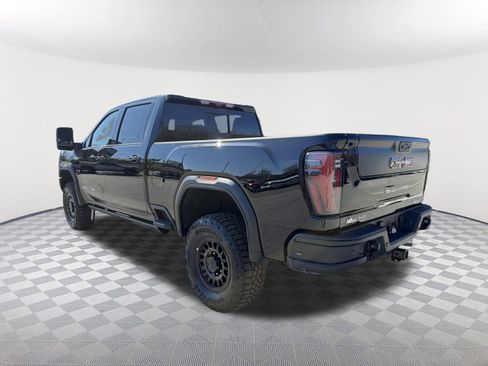 New 2026 GMC Sierra 2500 AT4X w/ AT4X AEV Edition image 8