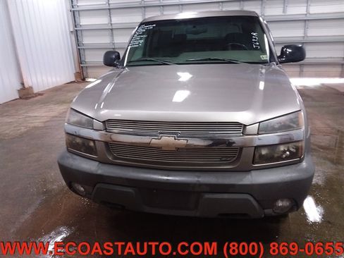 Used 2002 Chevrolet Avalanche 4x4 w/ Off-Road Suspension Pkg image 7