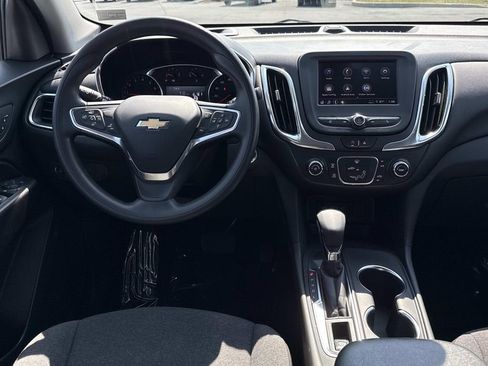 Used 2022 Chevrolet Equinox LT w/ LPO, Floor Liner Package FWD image 3