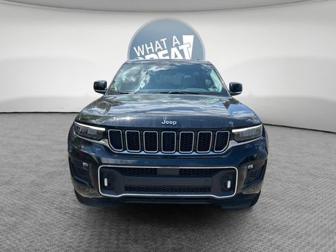 Certified 2023 Jeep Grand Cherokee Overland AWD/4WD image 9