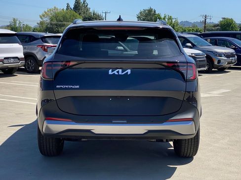 New 2026 Kia Sportage EX image 5