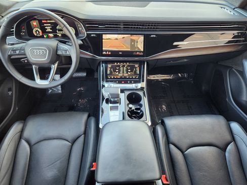 Used 2021 Audi Q8 Prestige w/ Prestige Package image 27