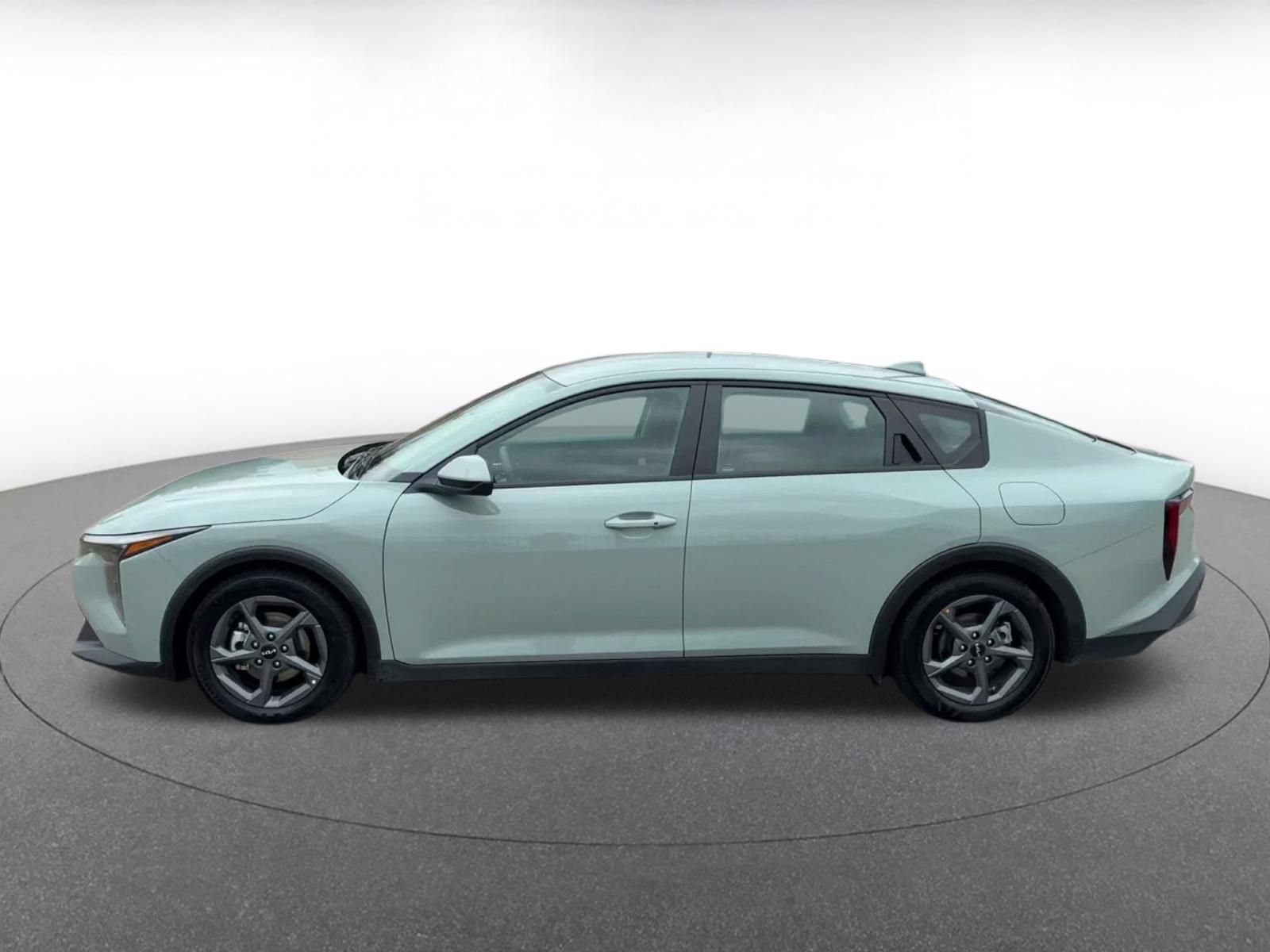 Used 2026 Kia K4 FWD image 8