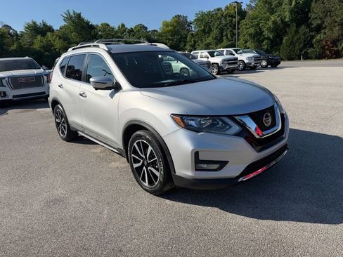 Used 2020 Nissan Rogue SL FWD image 3