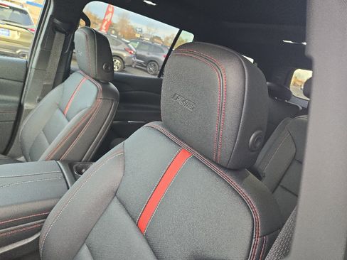 New 2026 Chevrolet Traverse RS w/ LPO, Floor Liner Package image 11