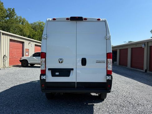Used 2024 RAM ProMaster 2500 w/ Convenience Group FWD image 4
