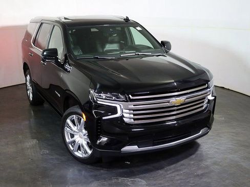 Used 2023 Chevrolet Tahoe High Country w/ Premium Package 2 AWD/4WD image 7