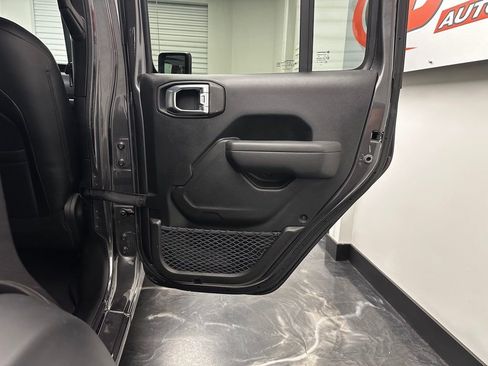 Used 2023 Jeep Wrangler Sport S image 10