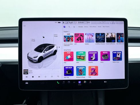 Used 2022 Tesla Model Y Performance AWD/4WD image 26
