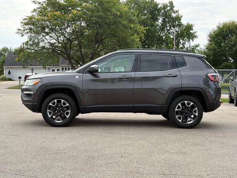 Used 2018 Jeep Compass Trailhawk w/ Cold Weather Group AWD/4WD image 5