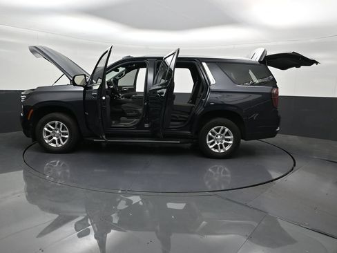 Used 2025 Chevrolet Tahoe LS RWD image 35