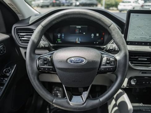 Used 2023 Ford Escape SE w/ PHEV Premium Package FWD image 30