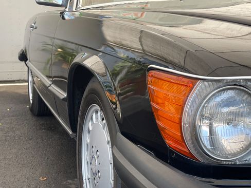 Used 1986 Mercedes-Benz 560 SL image 7