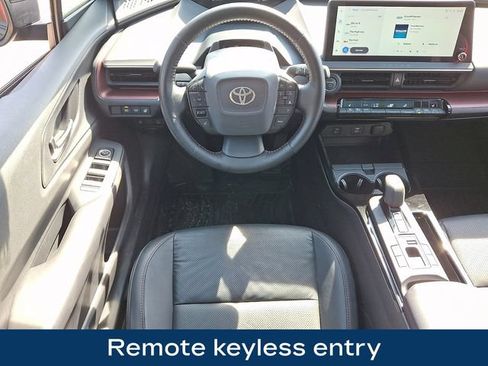 Used 2023 Toyota Prius Prime FWD image 3