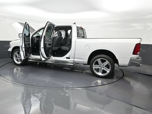Used 2019 RAM 1500 Big Horn AWD/4WD image 33