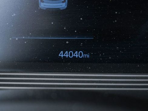 Used 2023 Hyundai Venue Limited w/ Cargo Package image 12