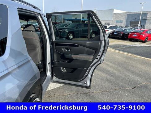 Certified 2024 Honda Pilot Sport image 27