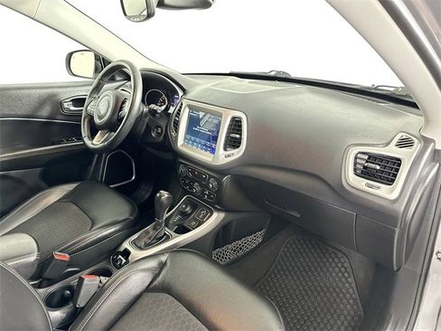 Used 2018 Jeep Compass Latitude w/ Popular Equipment Group image 30