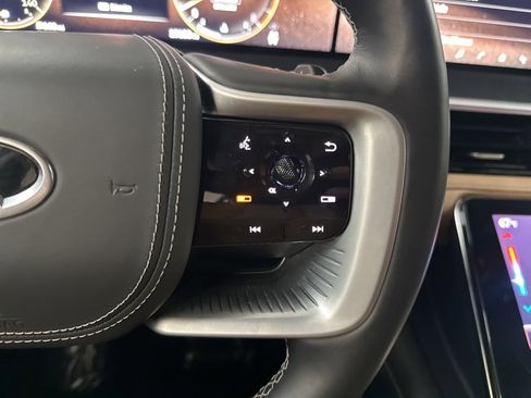 Certified 2025 INFINITI QX80 Sensory image 30