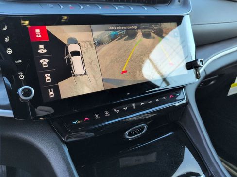 New 2026 Jeep Grand Cherokee L Limited image 18