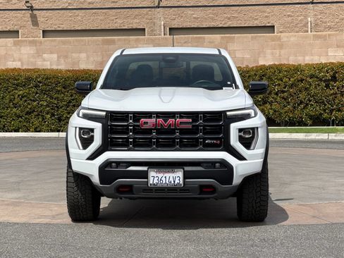 Certified 2023 GMC Canyon AT4 w/ AT4 Premium Package AWD/4WD image 9