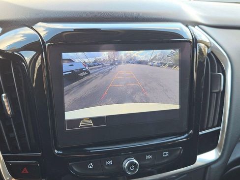 Used 2021 Chevrolet Traverse LT AWD/4WD image 19