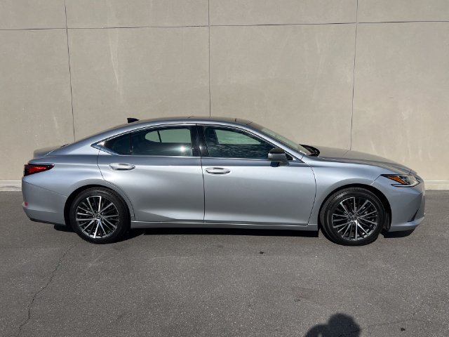 Used 2025 Lexus ES 350 w/ Premium Package FWD image 5