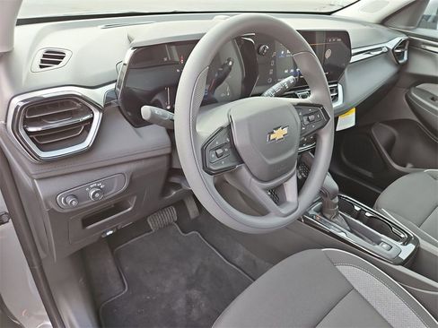 New 2026 Chevrolet TrailBlazer LT w/ Driver Confidence Package image 2