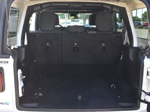 Used 2024 Jeep Wrangler Unlimited AWD/4WD image 17