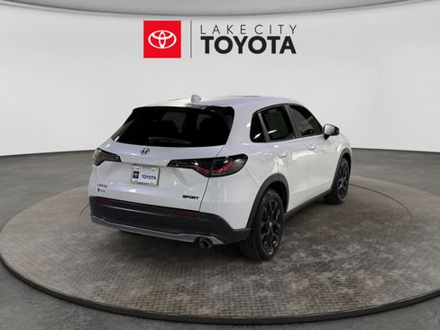 Used 2024 Honda HR-V Sport image 9