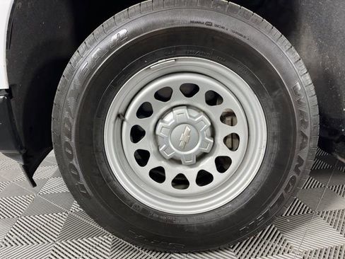 Used 2022 Chevrolet Silverado 1500 W/T w/ Trailering Package image 12