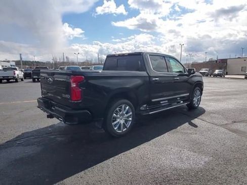 New 2026 Chevrolet Silverado 1500 High Country w/ High Country Premium Package AWD/4WD image 8
