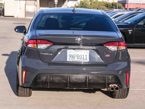Certified 2024 Toyota Corolla SE w/ SE Premium Package FWD image 5