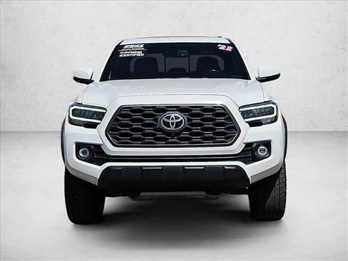Used 2022 Toyota Tacoma TRD Off-Road w/ TRD Premium Off Road Package AWD/4WD image 2