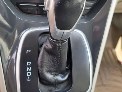 Used 2013 Ford C-MAX SEL FWD image 23
