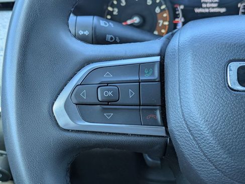 Used 2024 Jeep Compass Latitude AWD/4WD image 23