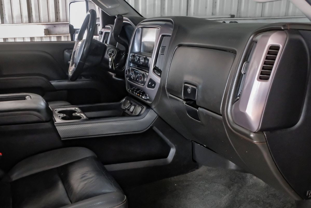 Used 2017 GMC Sierra 2500 SLT w/ All Terrain HD Package AWD/4WD image 12