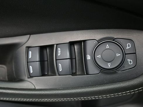 Used 2025 Buick Encore GX Preferred AWD/4WD image 13